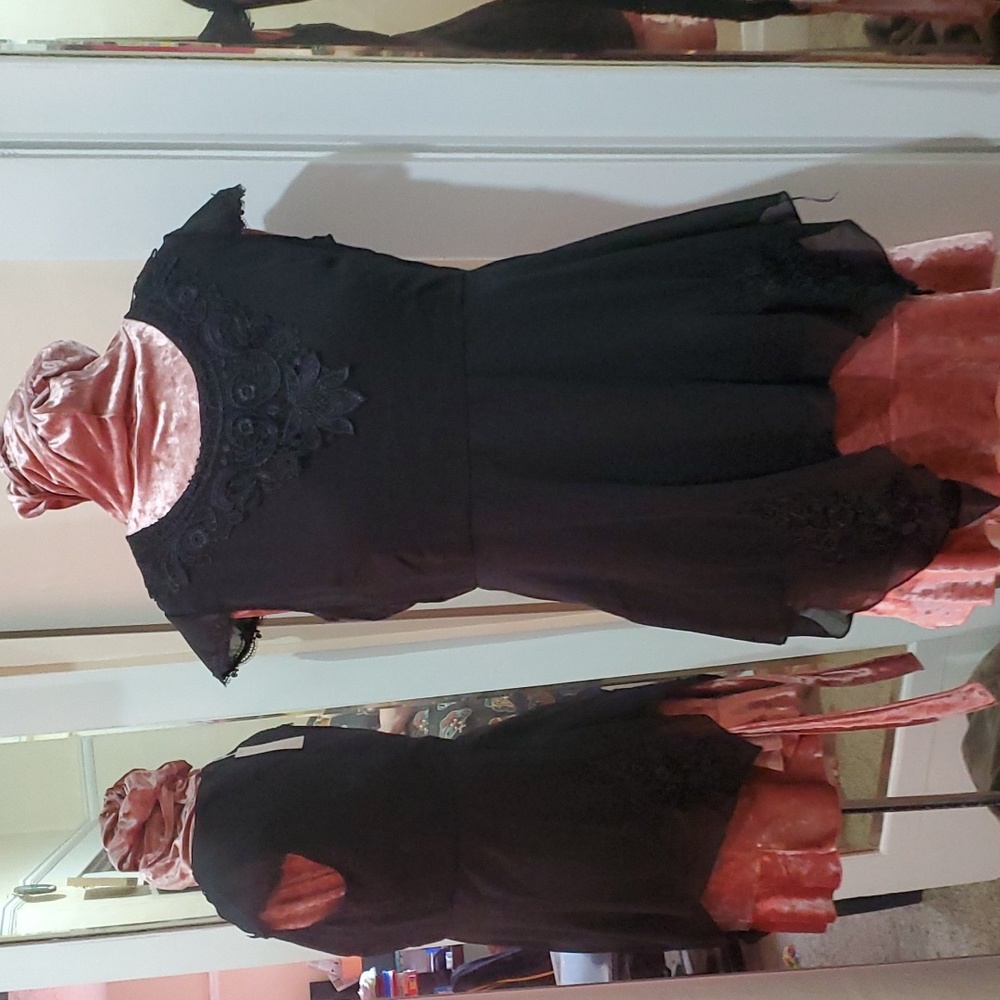 14 cute black lace top with appliques